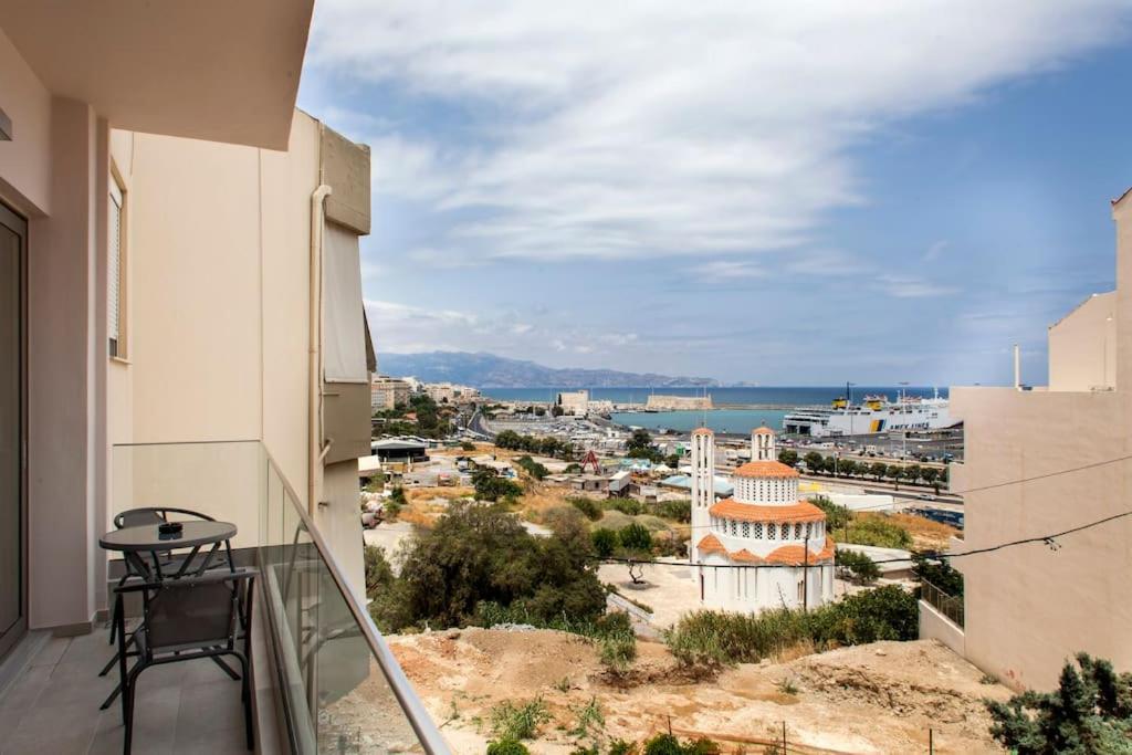 Minimal Loft Art With Sea View Over Heraklion Harbour Exterior foto