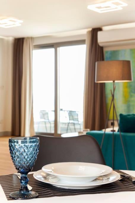 Minimal Loft Art With Sea View Over Heraklion Harbour Exterior foto