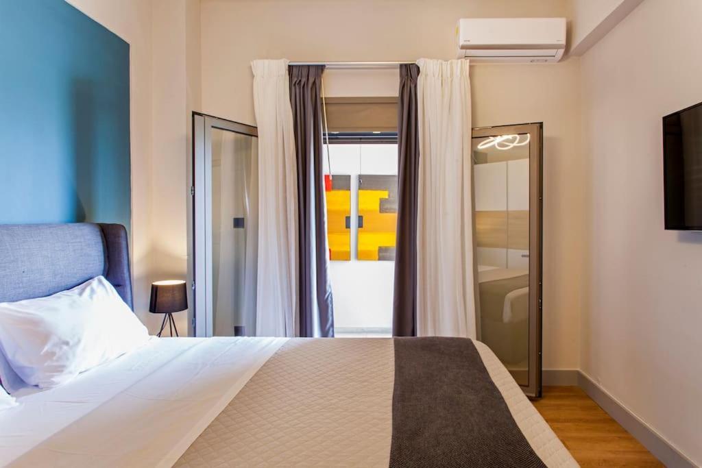 Minimal Loft Art With Sea View Over Heraklion Harbour Exterior foto